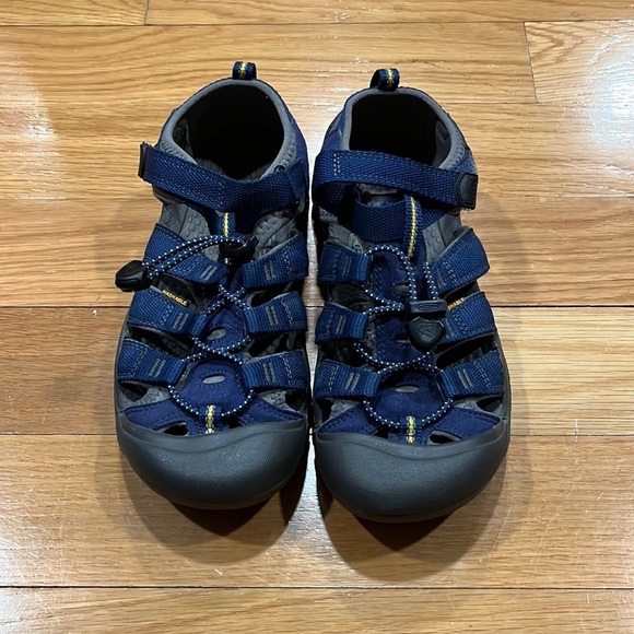 Keen Shoes Keen Boys Sandals Size 4 Poshmark